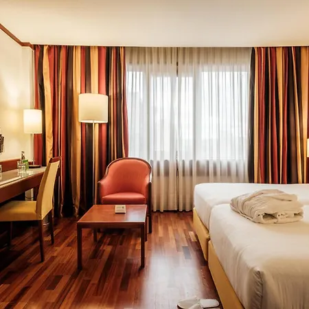 Lisbon-continental By Ihg Hotel 4*