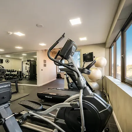 Hotel Lisbon-continental By Ihg 4*