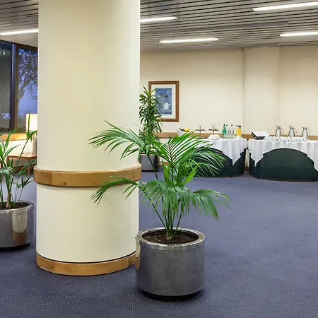 Lisbon-continental By Ihg Hotel Lizbona