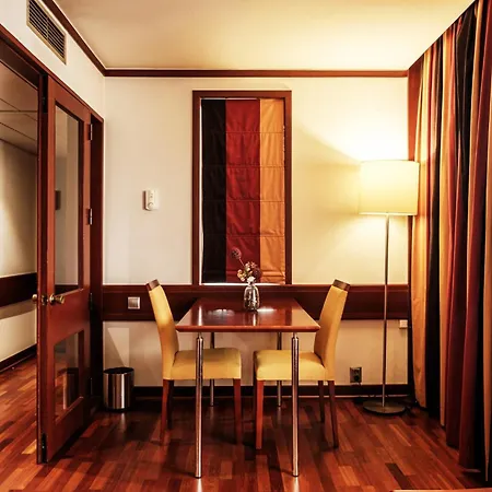 Lisbon-continental By Ihg מלון 4*