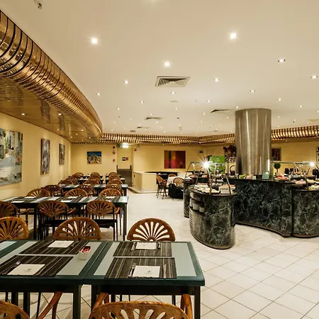 酒店 里斯本大陆假日酒店度假村 4*