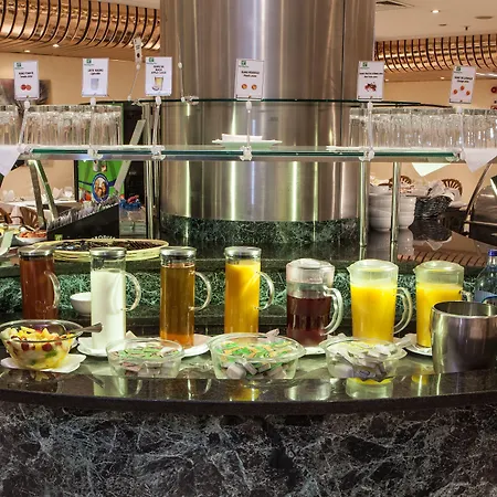 里斯本大陆假日酒店度假村 4*