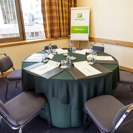 里斯本大陆假日酒店度假村 4* Lisboa