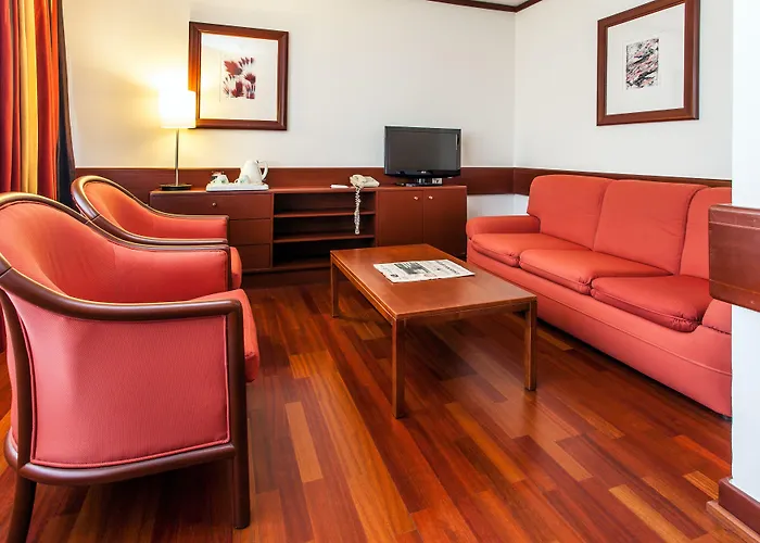 Lisbon-continental By Ihg 4* Лиссабон