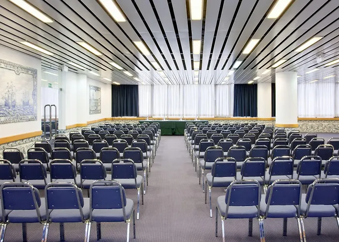 Lisbon-continental By Ihg 4* Лиссабон